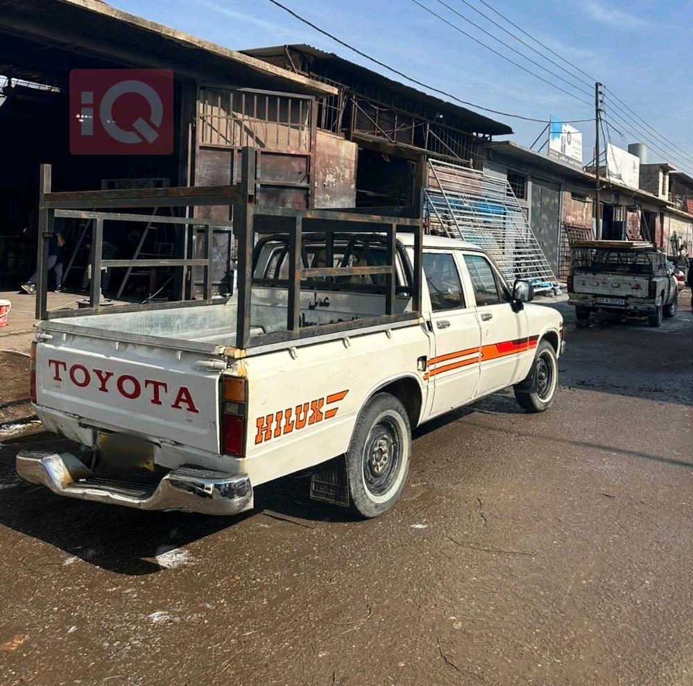 تويوتا هايلوكس